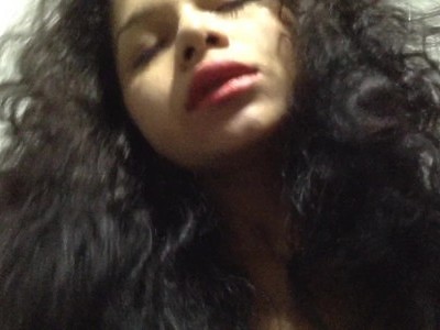 rżnie nastolatkę w gardło a ona to lubi