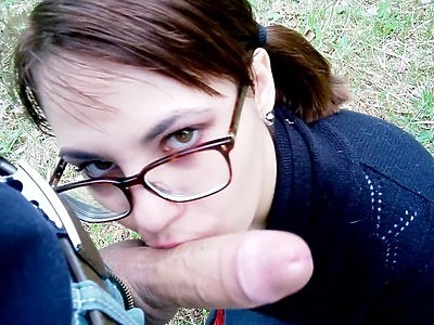 seks z niewielką i młodą babeczką