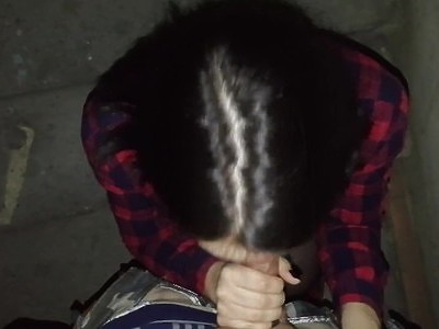 niezła amatorka robi sobie dobrze przed snem