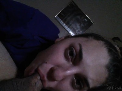 stary facet liże szparkę młodej panienki