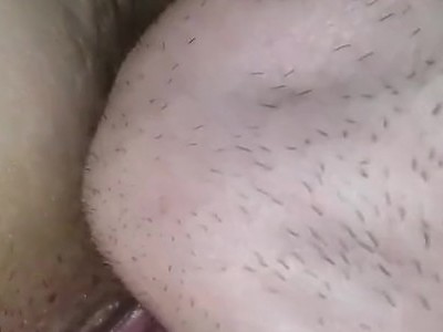 amatorka pieści się fajną zabawką