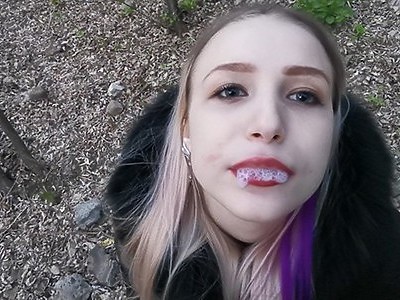 nastolatki mają ochotę na jego długiego kutasa