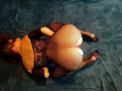 zgrabna amatorka wibruje zwieracze