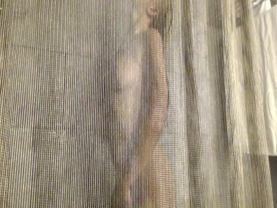 numerek z ciemnowłosą nastolatką