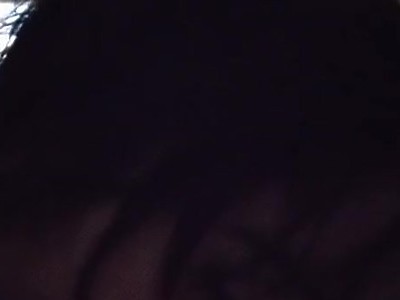 nastolatka bierze fiuta między cycki