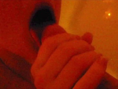 nastolatka palcuje się na jego penisie