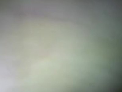 młoda trochę mu possała a ona spuścił się jej na twarz