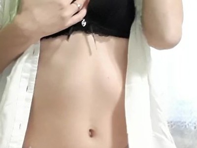 nastolatka z wielkim balonami bardzo mu się podoba