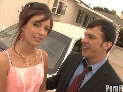 napalona dziewica jebana pod prysznicem