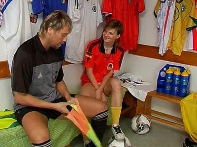 młoda laska i analna penetracja