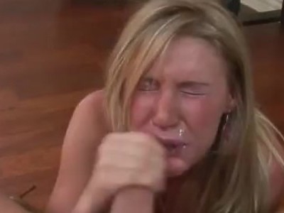 nastolatka wylizała pałę a on ją pokrył