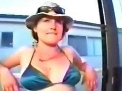 młoda laska oralnie doświadczona