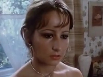 młoda panienka dmuchana na kocyku