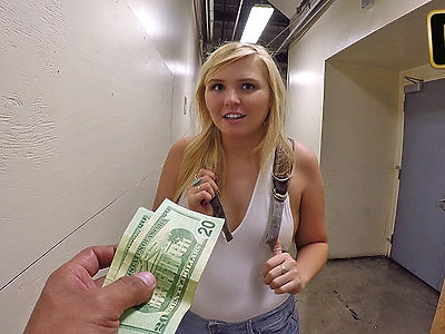 idealna nastolatka idealnie obciąga