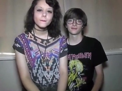 seksowna nastolatka lubi seksik na matracu