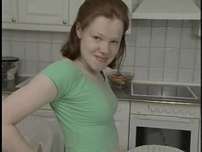 zadbała o rozdziewiczenie przyrodniego brata