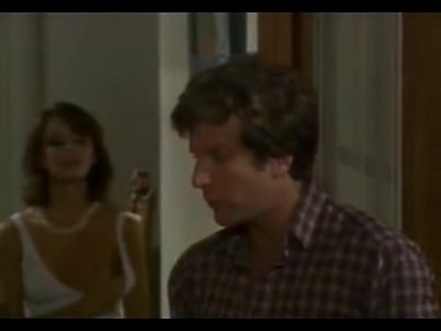 młoda z mocno wychudzonym ciałkiem