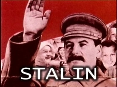 cycata nastolatka wsadza sobie zabawkę w tyłek