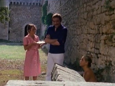 emo nastolatka pcha dildo w dupę