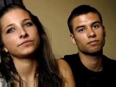 młoda brunetka zapinana w dupę