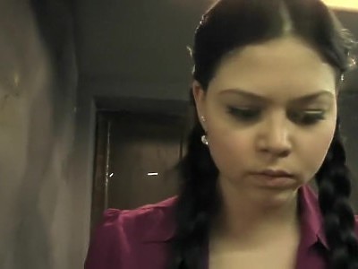 nastolatka posuwa tyłek kochanka