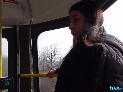 seks ze zgrabną uczennicą w klasie