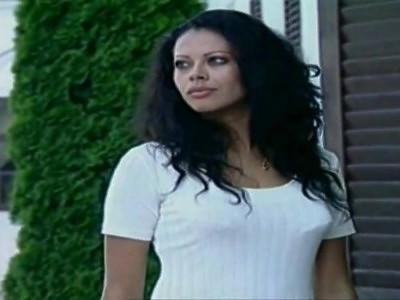 nastolatka z seks zabawką na pasku rucha koleżankę