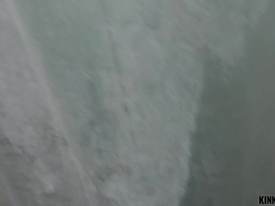 cycata nastolatka obciąga koledze