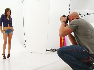 dziewica rżniętą w swą gładką szpareczkę