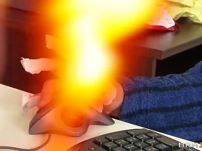 różowe włosy masturbującej się nastolatki