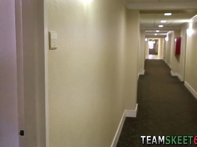 osiemnastolatka na pałce studentka