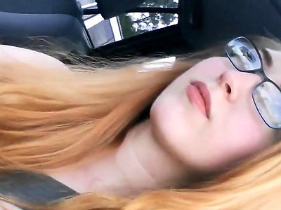 wujek mareczek ma ochotę na młodą blondynkę