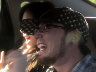 młoda laska całkiem nago