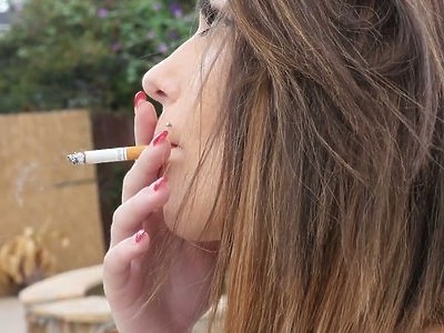 nastolatka z wielkim balonami rucha się na dziko