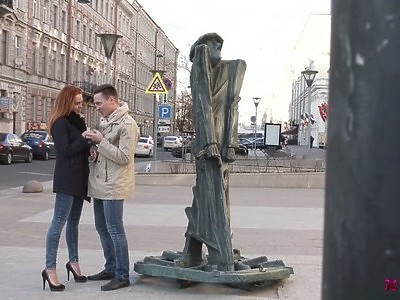 blond amatorka fajnie liże kutaska