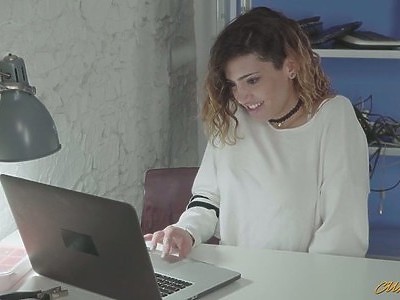 gorąca amatorka i jej dildo