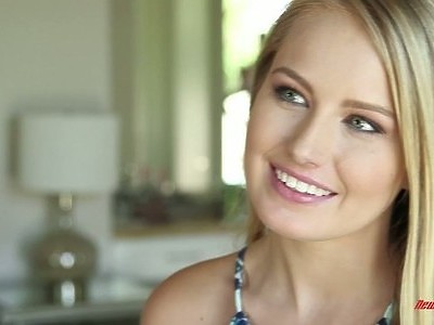 ojczym ruchator chce dobrać się do jej dupci