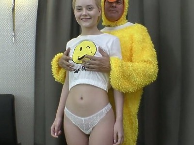 amatorka w różowych włosach i jej partner