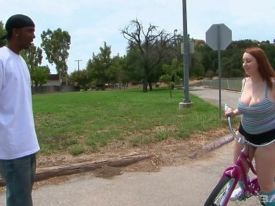 nastolatka pokazała cycuszki