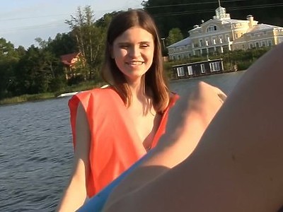 nastka pokazuje swoje szparki