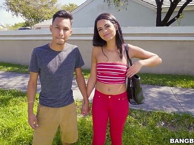 blond nastolatka lubi być ostro wydupczona