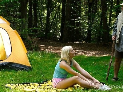 andrea kelly wydymana przez ojczyma