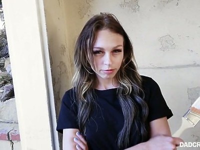 nastolatka wzięła do dzioba i zaczęła ssać