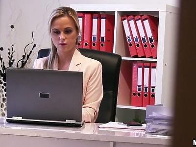 wibratorem po piczy młodej nastolatki