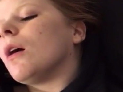 zboczone nastolatki robią sobie dobrze w autobusie