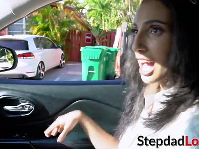 młoda ze sperma na twarzy