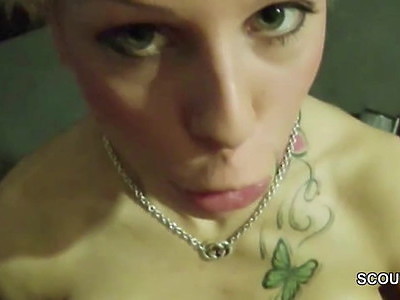 nastoletnia amatorka z wielkimi cyckami na castingu