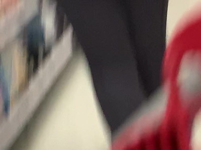 uczennica ujeżdża dużego białego fifola