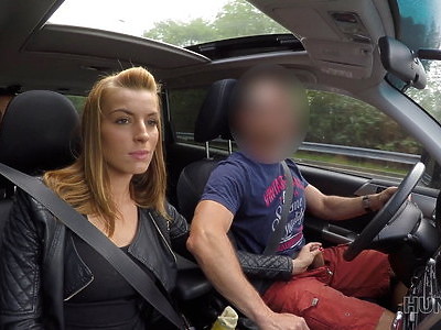 nastolatka i jej pierwszy raz