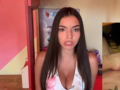 uczennica w szpilach napala się na jego fiutka